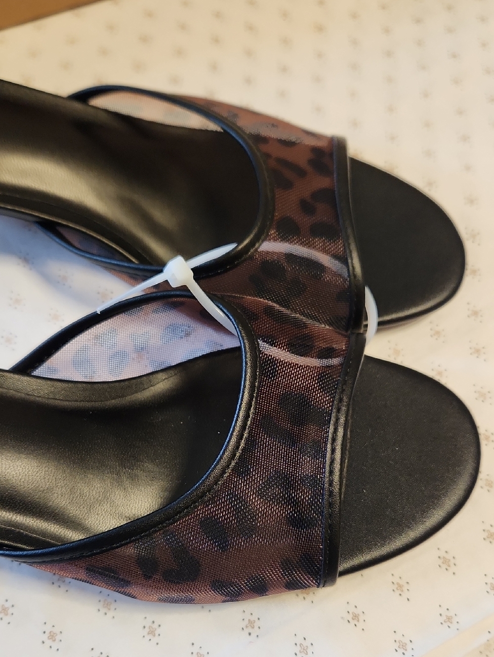Rachel Roy Kali  Black and Brown Leopard-Print Mesh Slide Sandal Size 8 - Picture 5 of 10